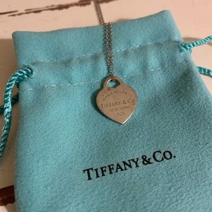 Return to Tiffany & Co. necklace